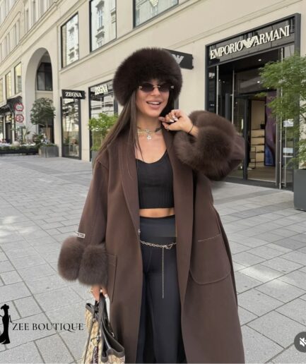 Brown long cashmere coat with fox details