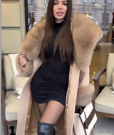 Beige long cashmere coat with fox details