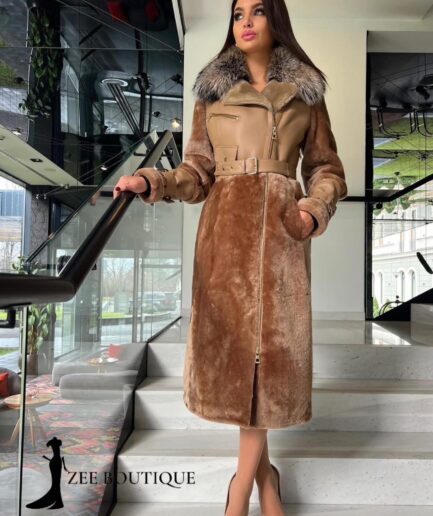Luxury geniune leathwe with alcantra and fox fur details